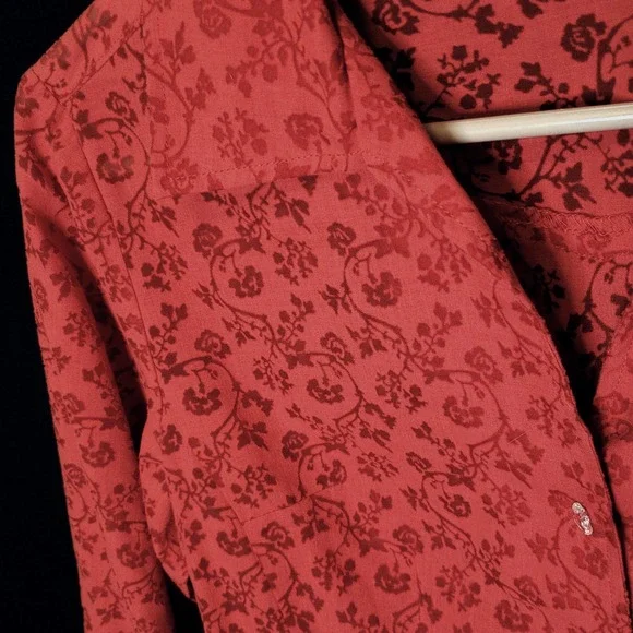 Rockies Red Floral Button-down Shirt size S - Picture 2 of 9